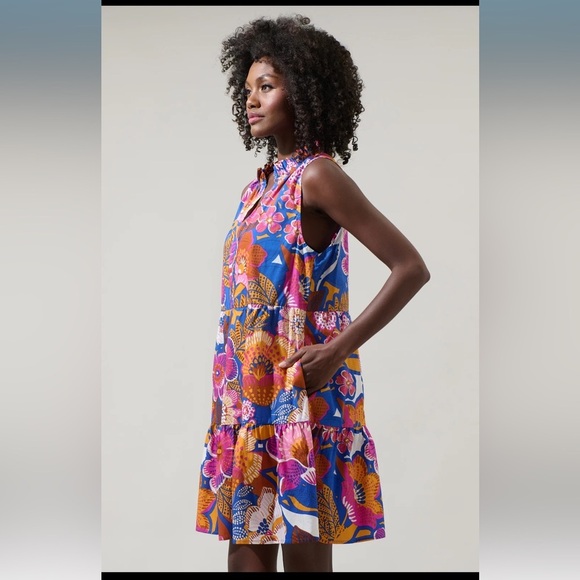 SugarLips Eveline Floral Gemmely Shift Mini Dress - Picture 3 of 7